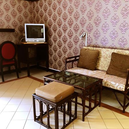 Hotel Sutus Court 7 Pattaya Zewnętrze zdjęcie