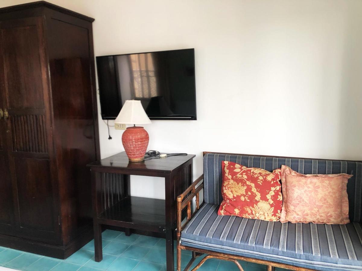 Hotel Sutus Court 7 Pattaya Zewnętrze zdjęcie